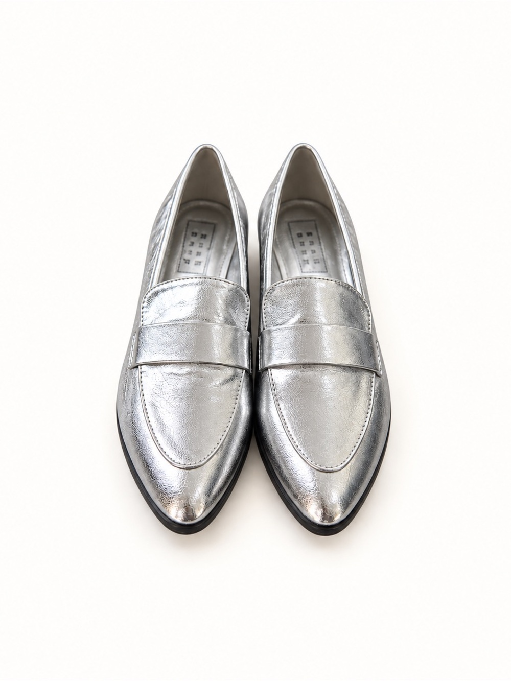 Silver Metallic Pointed-Toe Loafers - Unknown Brand